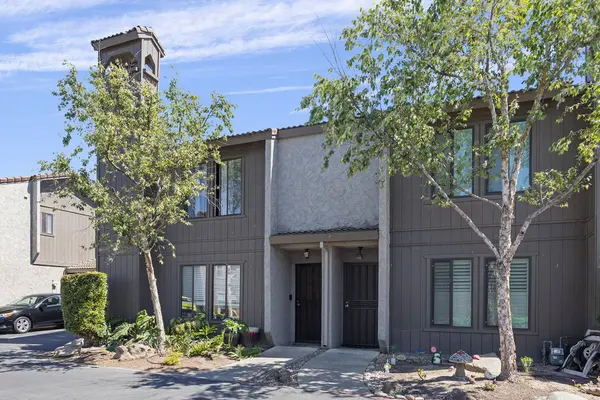 867 Greenfield Avenue, Hanford, CA 93230