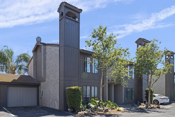 867 Greenfield Avenue, Hanford, CA 93230