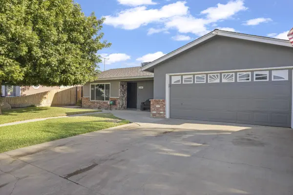 1749 E Kohn Avenue, Tulare, CA 93274