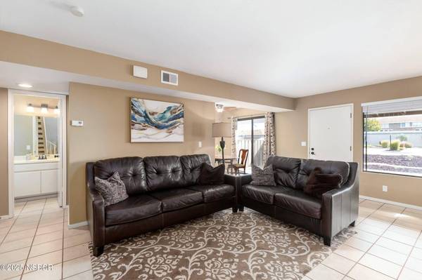 1153 E Foster Road #B, Santa Maria, CA 93455