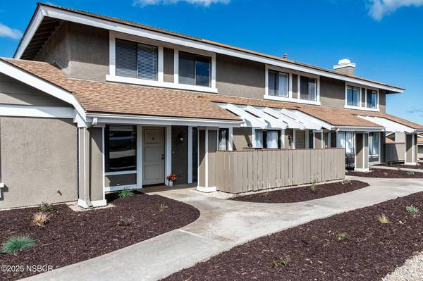 1153 E Foster Road #B, Santa Maria, CA 93455