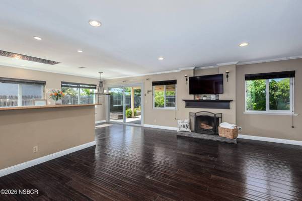 393 Mountain View DR, Santa Maria, CA 93455