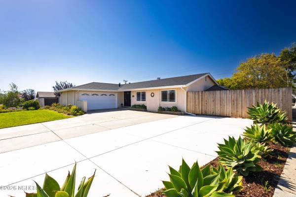 393 Mountain View DR, Santa Maria, CA 93455