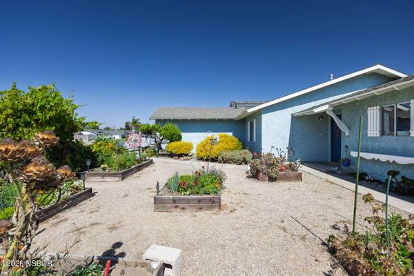 564 Stansbury DR, Santa Maria, CA 93455
