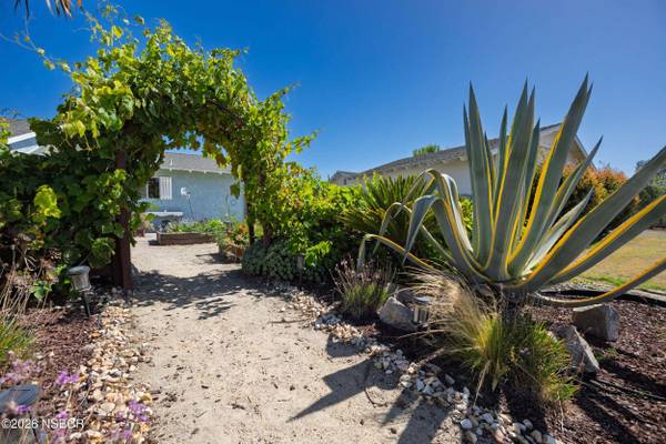 564 Stansbury DR, Santa Maria, CA 93455