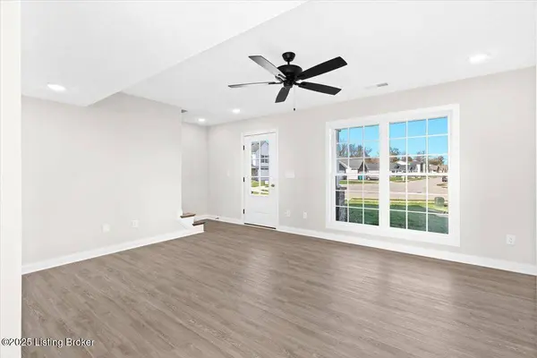 401 Sandy Circle Cir, Elizabethtown, KY 42701