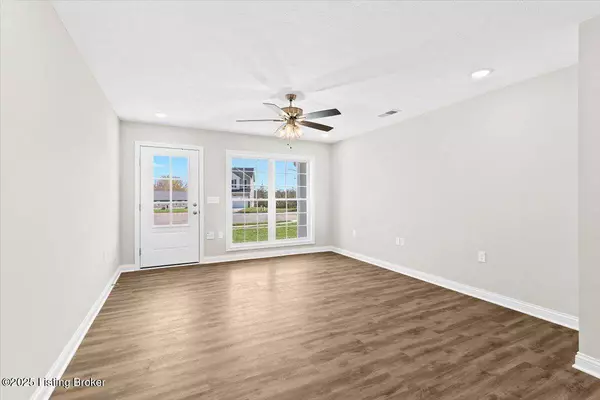 404 Sandy Circle Cir, Elizabethtown, KY 42701