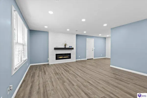 925 Lincoln Drive, Elizabethtown, KY 42701