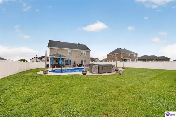 587 Montrose Drive, Bowling Green, KY 42104