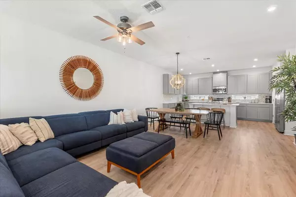 7161 NEMOURS Pkwy, Orlando, FL 32827