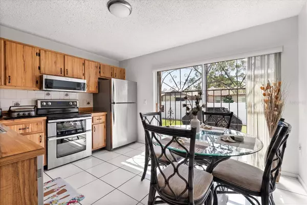 999 MANCHA REAL DR, Orlando, FL 32807