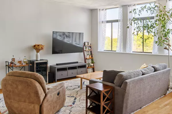 99 Gove St #14, East Boston, MA 02128-2145