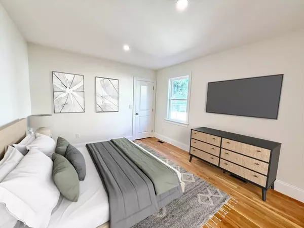 28 Pitcher Ave #1, Medford, MA 02155