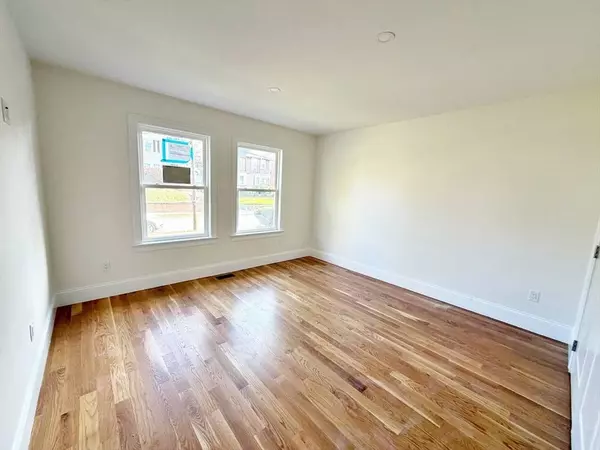 28 Pitcher Ave #1, Medford, MA 02155