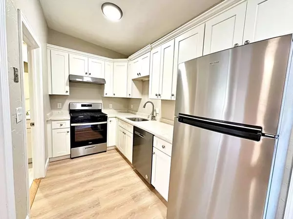 89 Cottage St #3, Boston, MA 02128