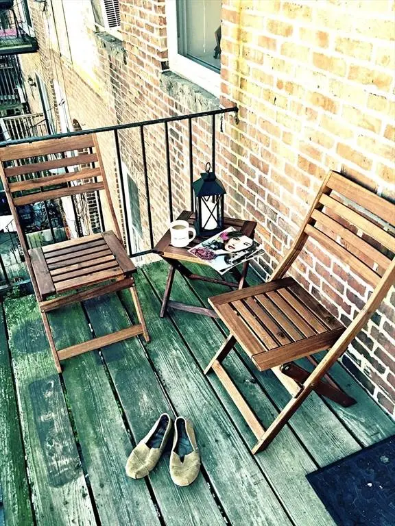 160 Cottage St #302, Boston, MA 02128