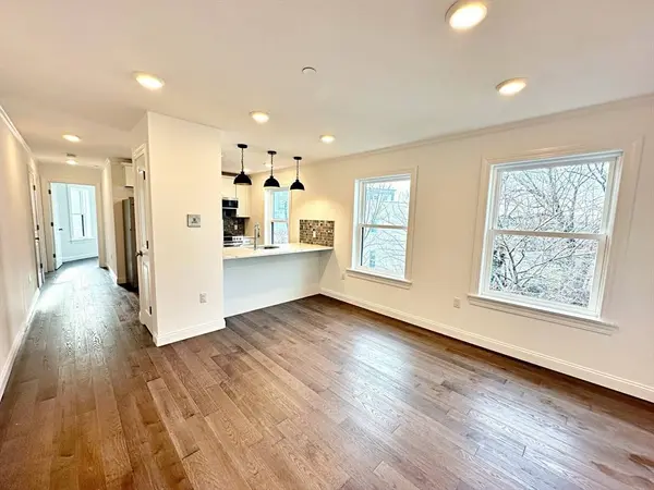 33 Leyden St #6, Boston, MA 02128