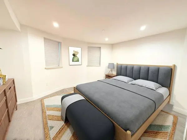 182 Webster St #1, Boston, MA 02128