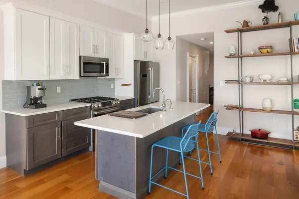 263 Webster St #3, Boston, MA 02128
