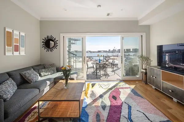 263 Webster St #3, Boston, MA 02128