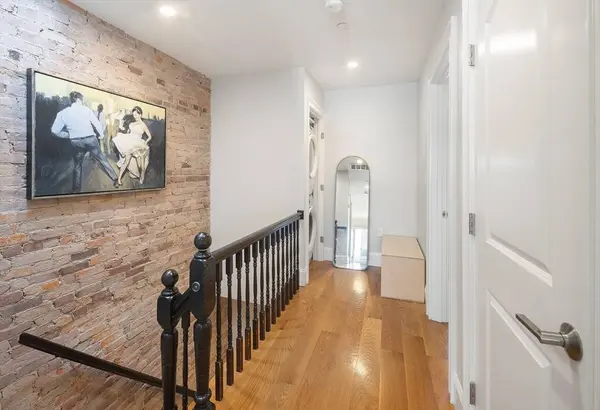 263 Webster St #3, Boston, MA 02128