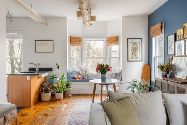 10 Cottage St #2, Boston, MA 02128