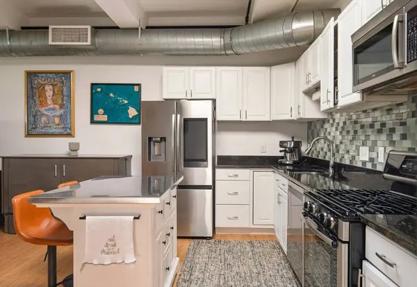 156 Porter St #440, Boston, MA 02128