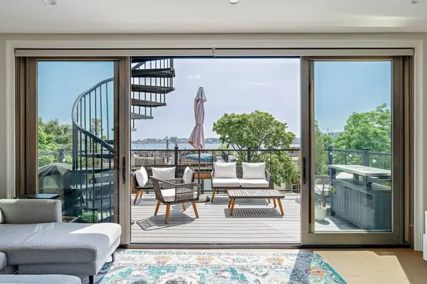 283 Webster St #3, Boston, MA 02128