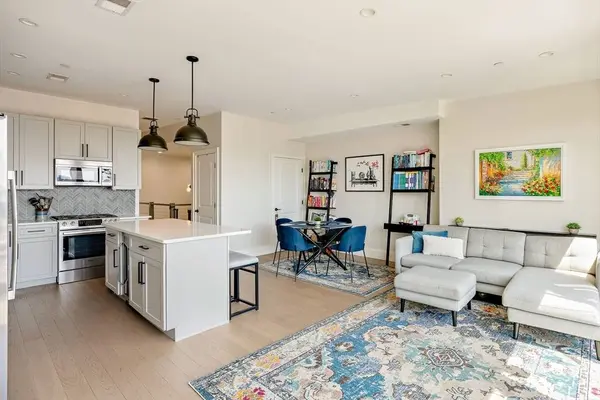 283 Webster St #3, Boston, MA 02128
