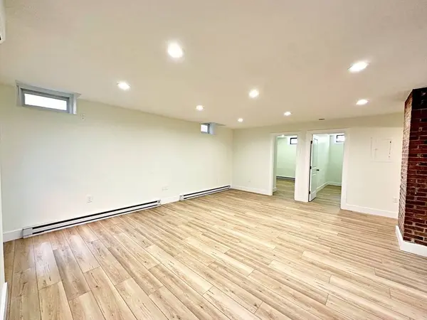 128 Webster St #A, Boston, MA 02128