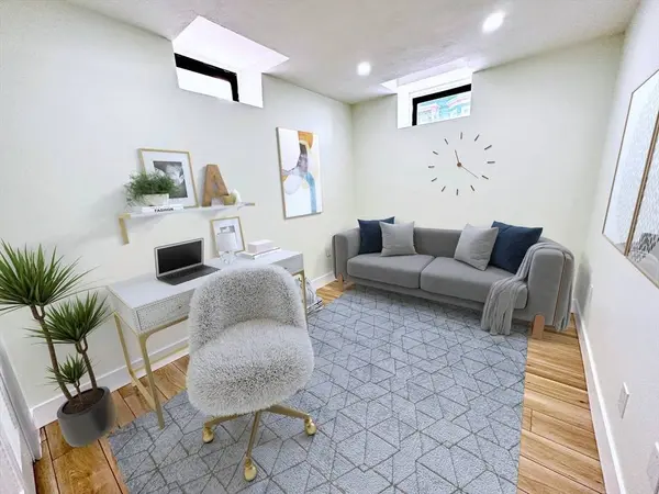128 Webster St #A, Boston, MA 02128