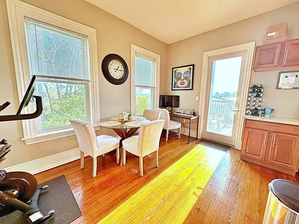 227 Webster St #1, Boston, MA 02128