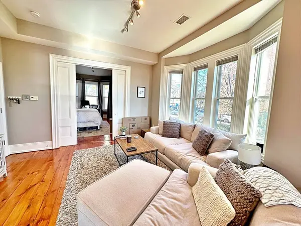 227 Webster St #1, Boston, MA 02128