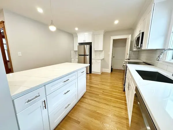 75 Governor Winthrop Rd #N/A, Somerville, MA 02145