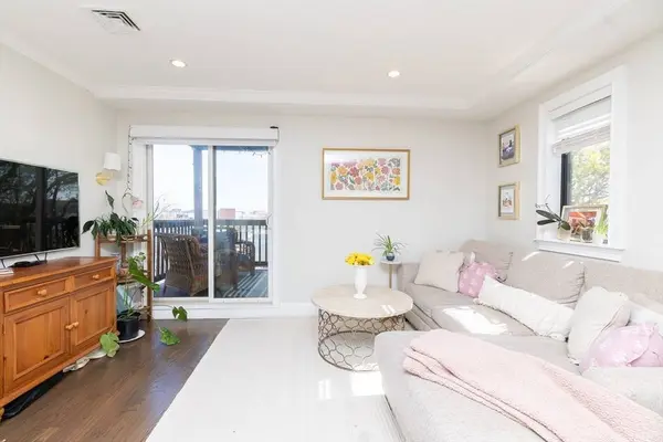 498 Sumner Street #PH, Boston, MA 02128