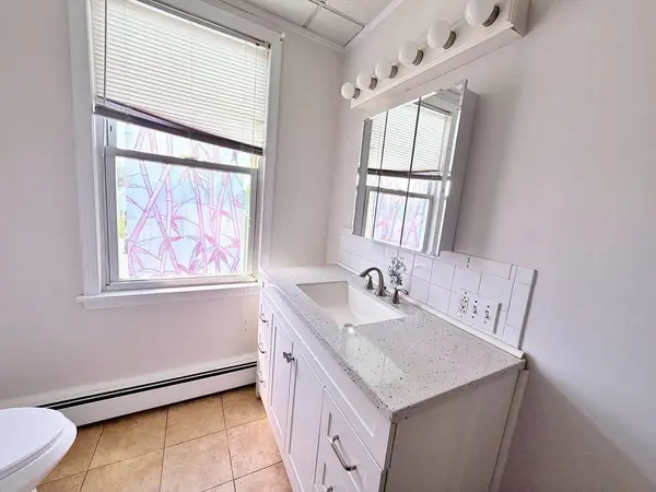 14 Cottage St #3, Boston, MA 02128