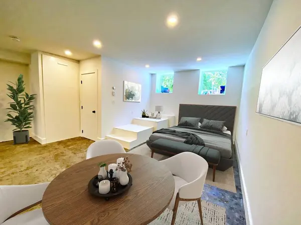 406 Sumner St #1, Boston, MA 02128