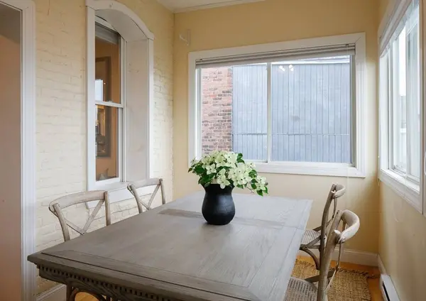 127 Cottage St #3, Boston, MA 02128