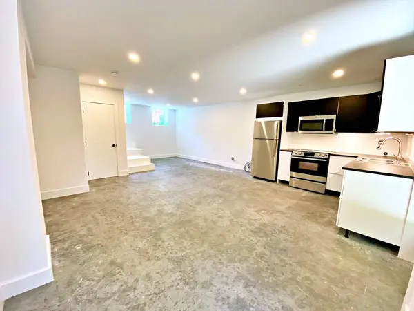 406 Sumner St #1, Boston, MA 02128