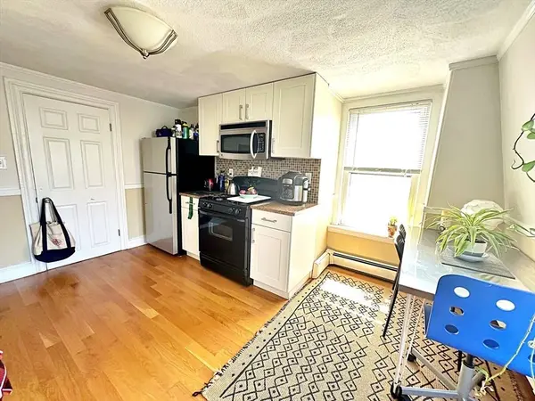 242 Princeton St #3, Boston, MA 02128