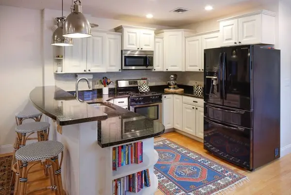 127 Cottage St #3, Boston, MA 02128