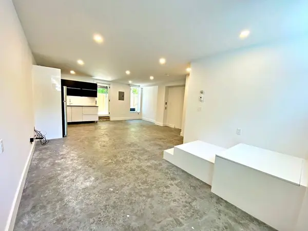 406 Sumner St #1, Boston, MA 02128