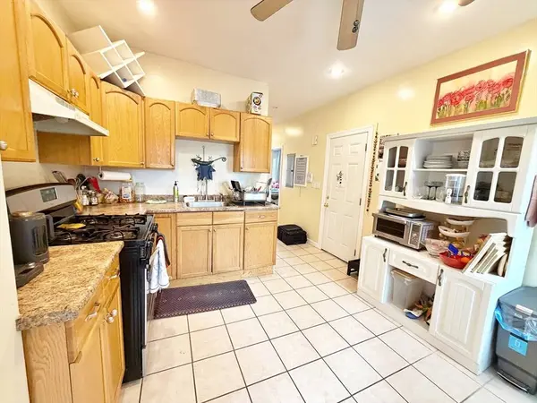 84 Webster St #3, Boston, MA 02128