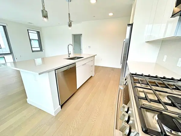45 Lewis St #518, Boston, MA 02128