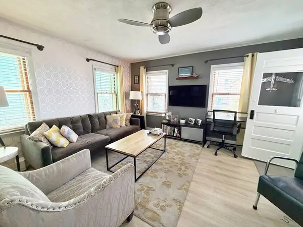 4 Foam St #4, Winthrop, MA 02152