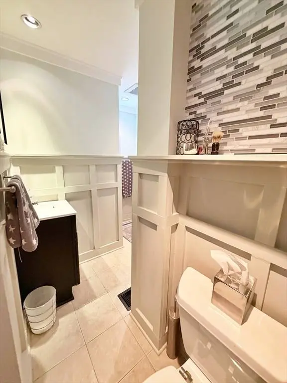 4 Foam St #4, Winthrop, MA 02152