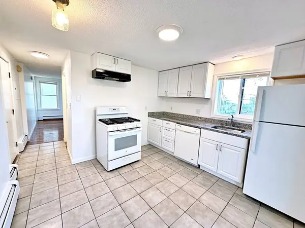 40 Jeffries St #3, Boston, MA 02128