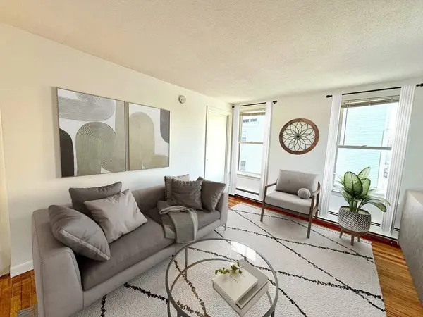40 Jeffries St #3