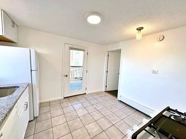 40 Jeffries St #3, Boston, MA 02128