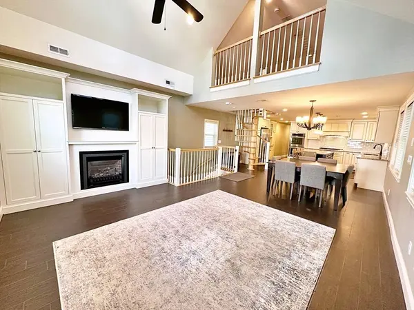 25 Princeton St #2, Boston, MA 02128